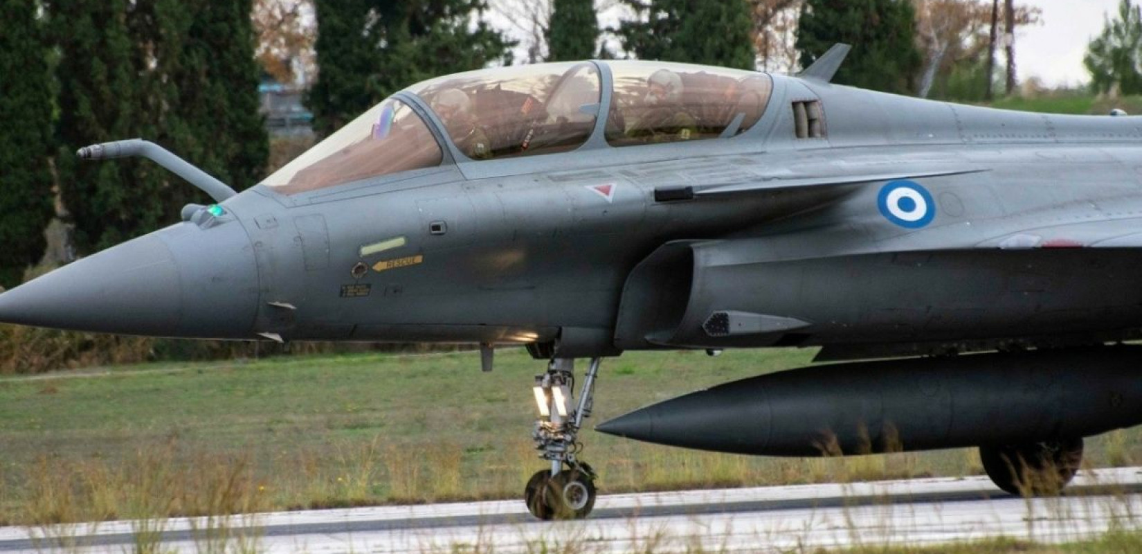 Στην Τανάγρα προσγειώθηκε σήμερα το 24ο Rafale