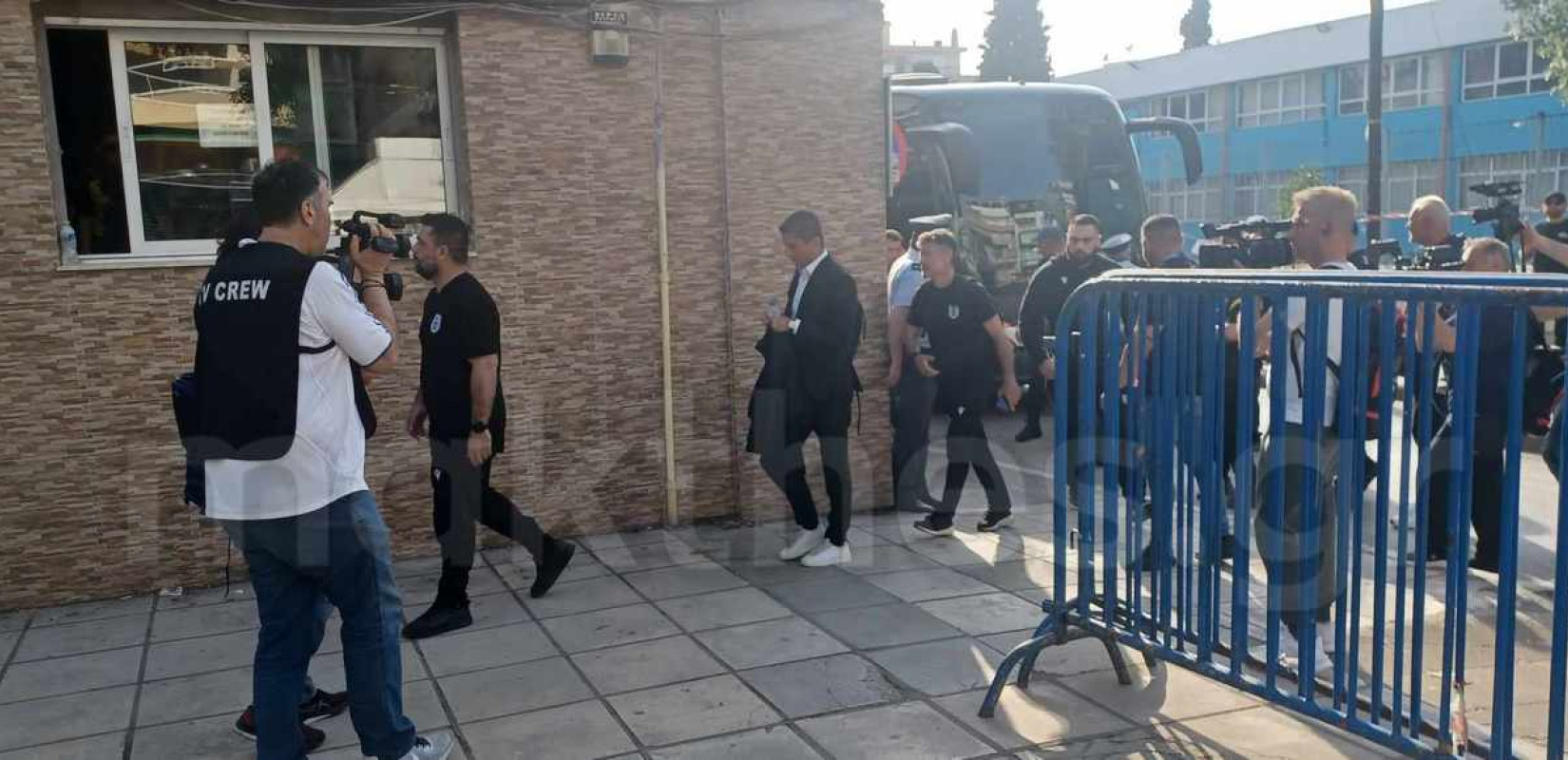 Υπό αποδοκιμασίες στο «Κλ. Βικελίδης» η αποστολή του ΠΑΟΚ - Αποθέωση για τον Άρη (βίντεο, φωτ.)