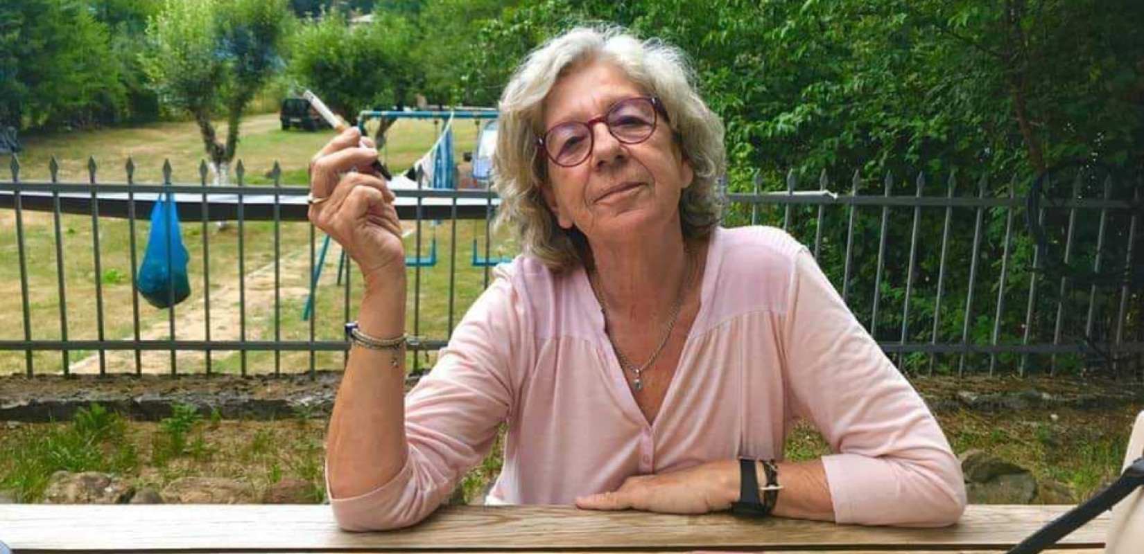Πέθανε η πρωτότοκη κόρη του Μίμη Φωτόπουλου και εικαστικός, Άννα