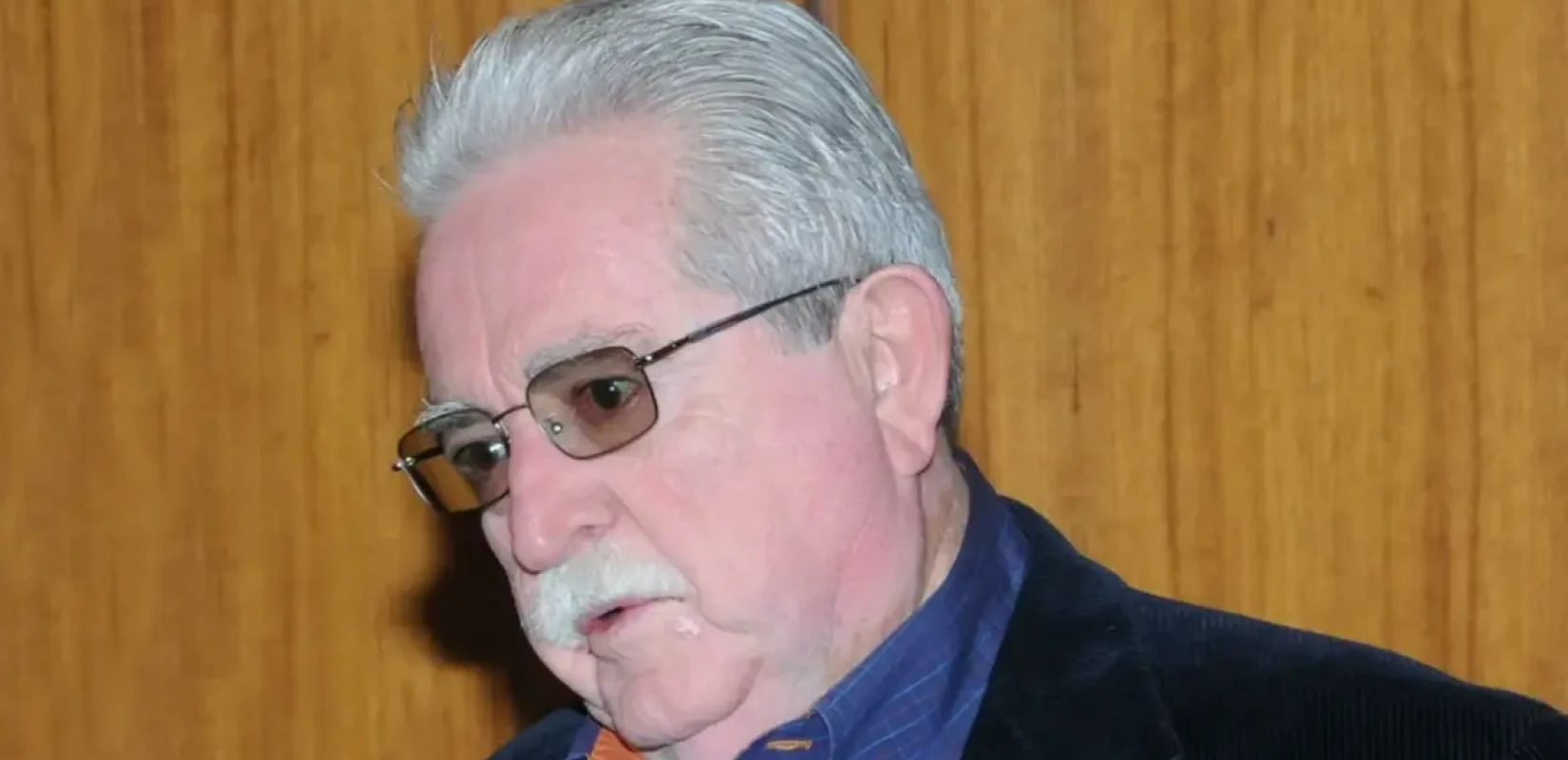 Πέθανε ο δημοσιογράφος Μανώλης Μαθιουδάκης