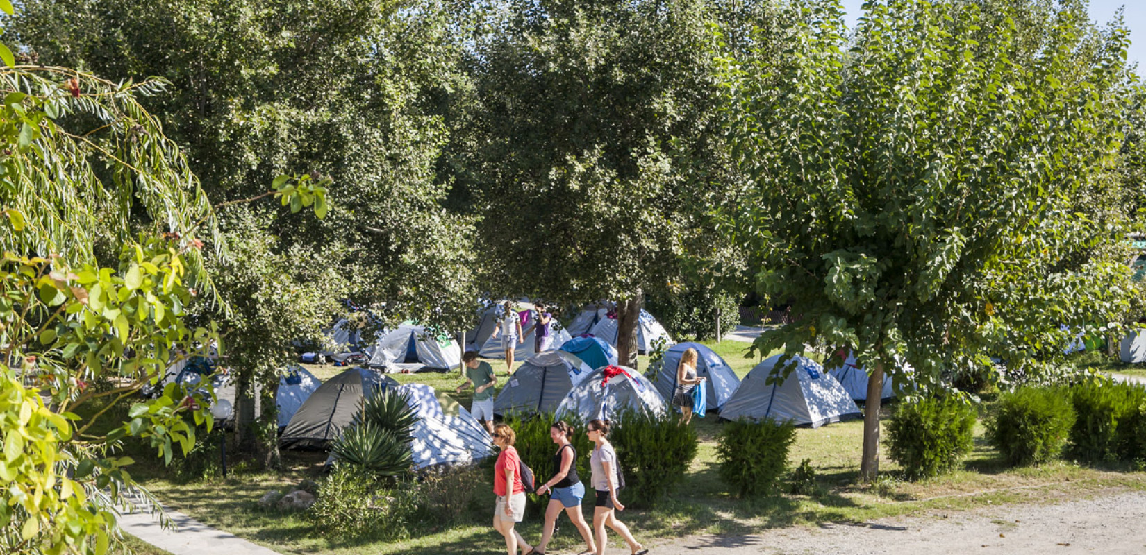 Έτοιμα να υποδεχτούν τους κατασκηνωτές τα camping σε Θεσσαλονίκη και Χαλκιδική