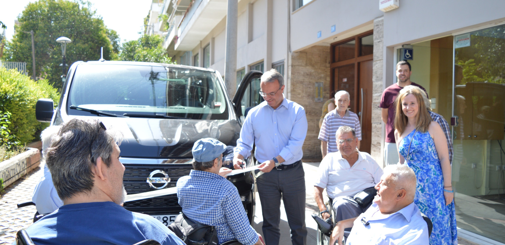 Πλήρως προσβάσιμο βαν στον Πανελλήνιο Σύλλογο Παραπληγικών παρέδωσε το Υπουγείο Υποδομών και Μεταφορών