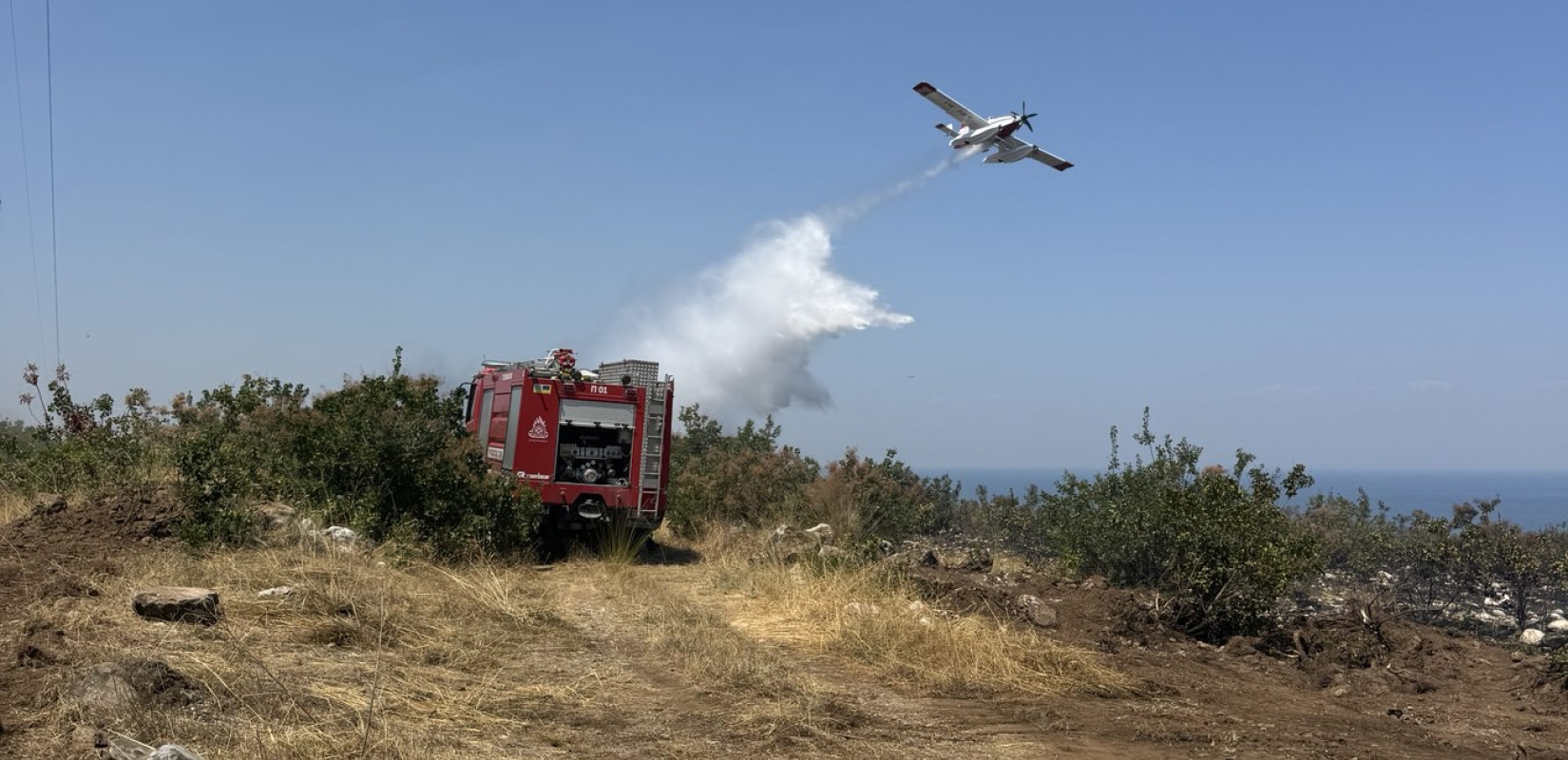 Πιερία: Φωτογραφίες από την κατάσβεση της πυρκαγιάς στην Πλάκα Λιτοχώρου