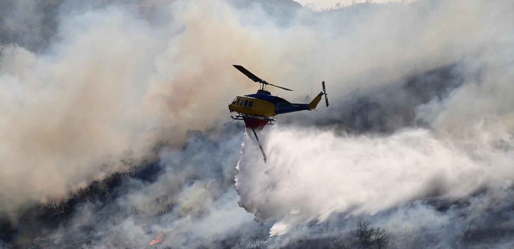 Πάνω από 35 πυρκαγιές έχει ήδη αντιμετωπίσει η Πυροσβεστική από την αρχή της ημέρας