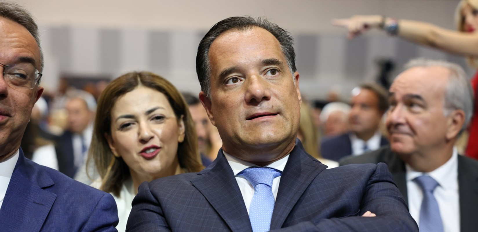 Γεωργιάδης για φωτιά στο Τζάνειο: «Περίεργα πράγματα»