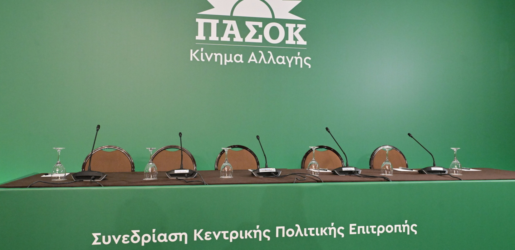 Σε θέση μάχης οι υποψήφιοι πρόεδροι - Τα «στρατόπεδα» της Θεσσαλονίκης