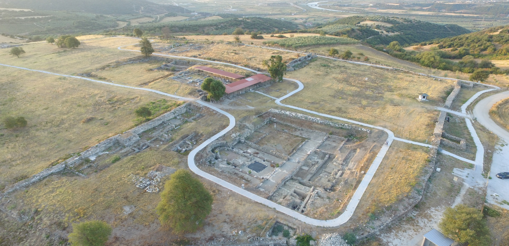 Ακρόπολη Αμφίπολης: Τι ευρήματα έφερε στο φως η ανασκαφή του καλοκαιριού - Υπέροχες εικόνες