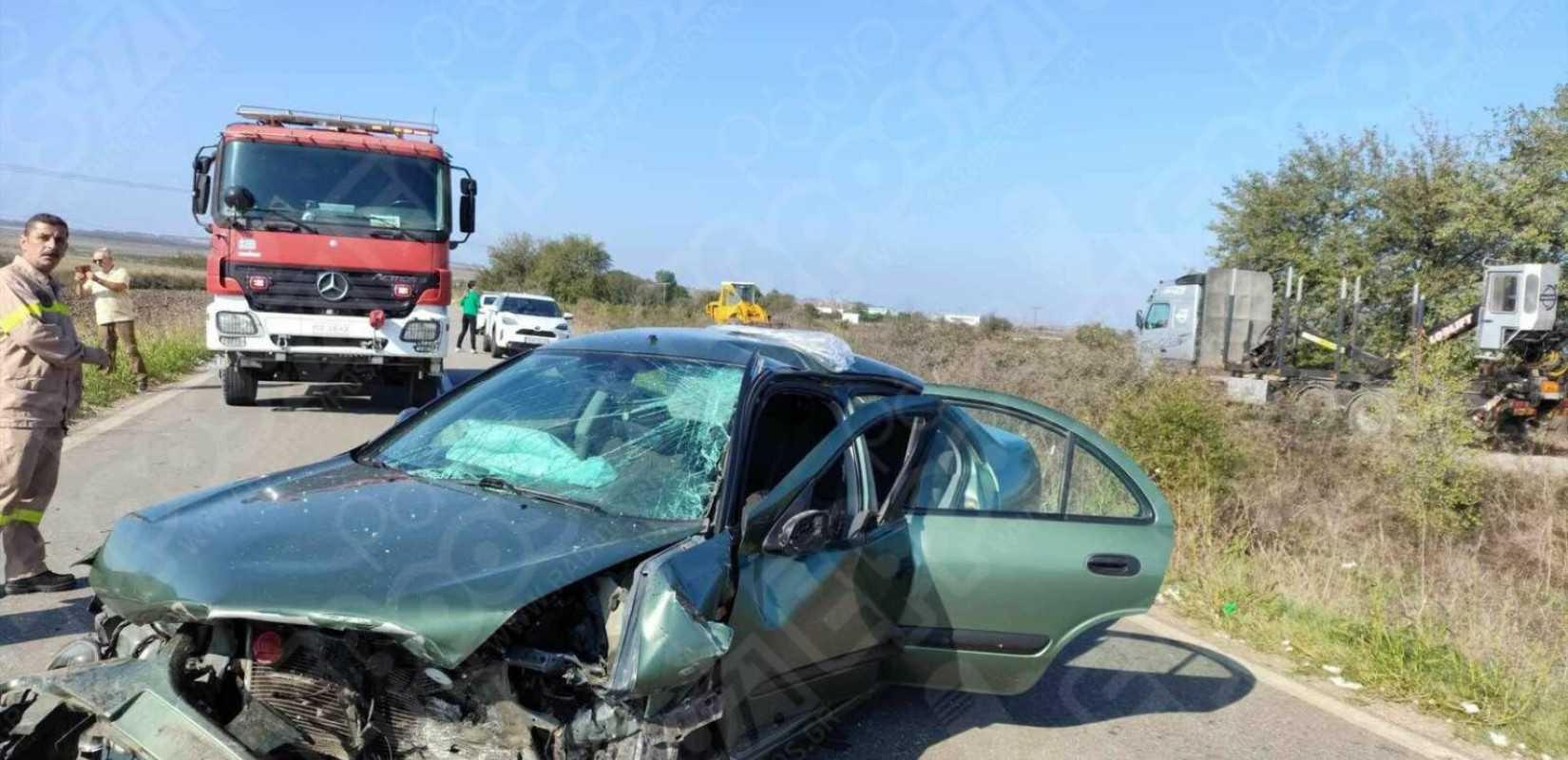 Ορεστιάδα: Μετωπική σύγκρουση δύο ΙΧ - Πέντε τραυματίες, ο ένας διασωληνωμένος (φωτ.)