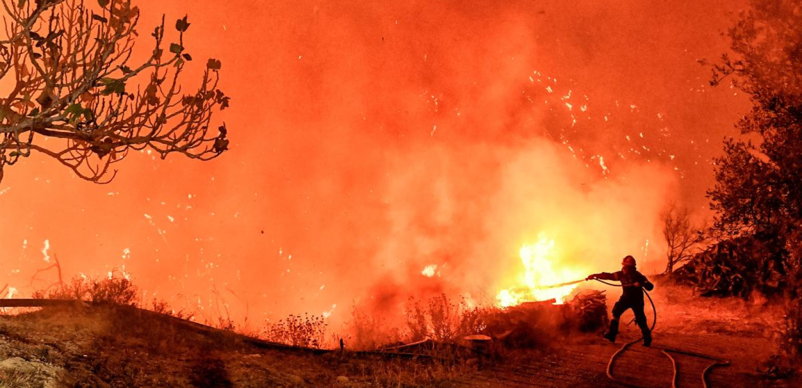 Αντιπυρική περίοδος με 18.000 πυροσβέστες σε ετοιμότητα