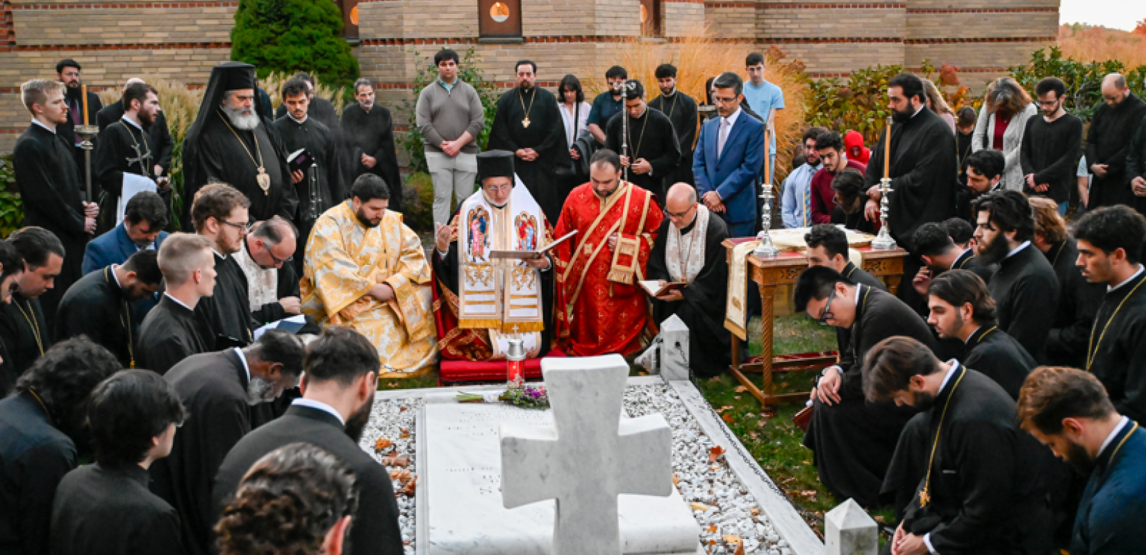 Ο Αρχιεπίσκοπος Ελπιδοφόρος τέλεσε μνημόσυνο για τον μακαριστό Αρχιεπίσκοπο Αμερικής Ιάκωβο