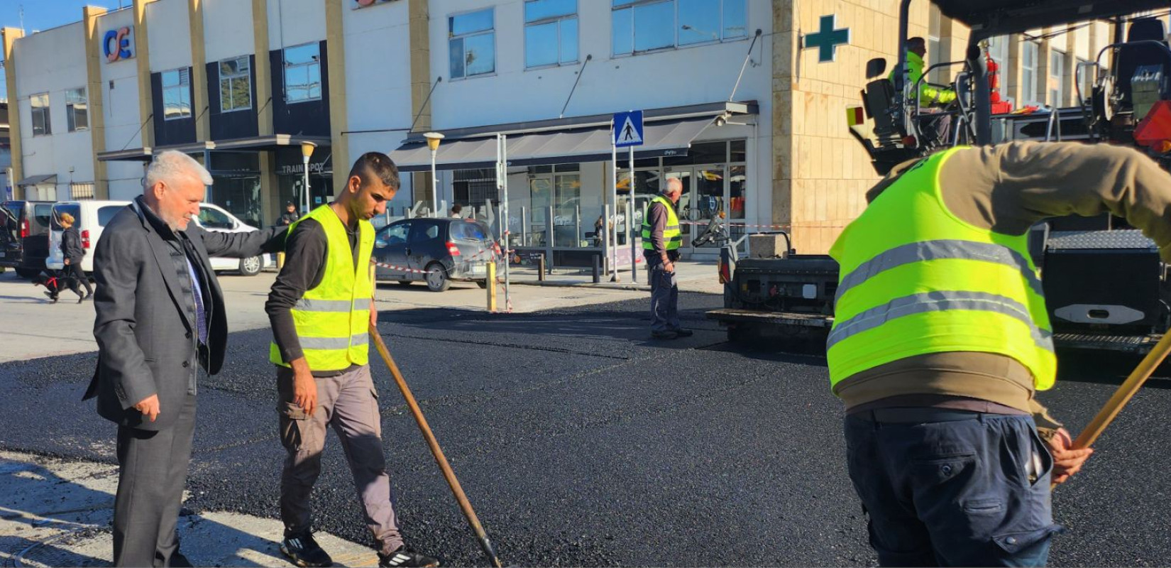 ΟΑΣΘ: Ο Κ. Ταγγίρης επιθεώρησε τις εργασίες ασφαλτόστρωσης στον Ν. Σ. Σταθμό