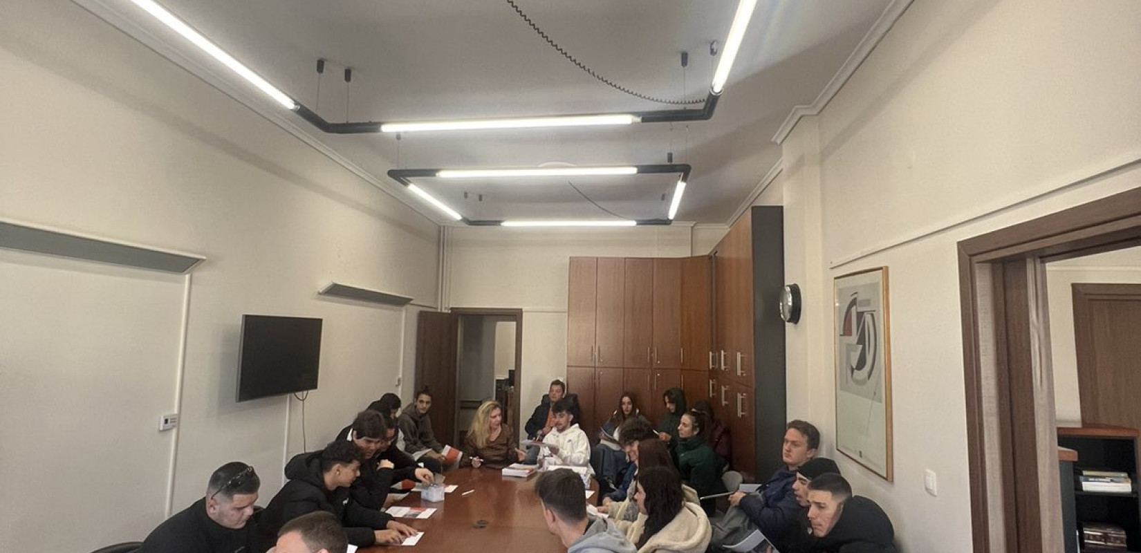 Θεσσαλονίκη: Οι μαθητές του 1ου ΓΕΛ Συκεών στα γραφεία του Ο.Ε.Ε. Κεντρικής Μακεδονίας (φωτ.)