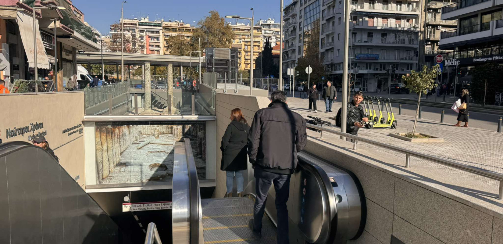 Μετρό Θεσσαλονίκης: Άρχισαν να κατεβαίνουν στους σταθμούς οι πρώτοι επισκέπτες