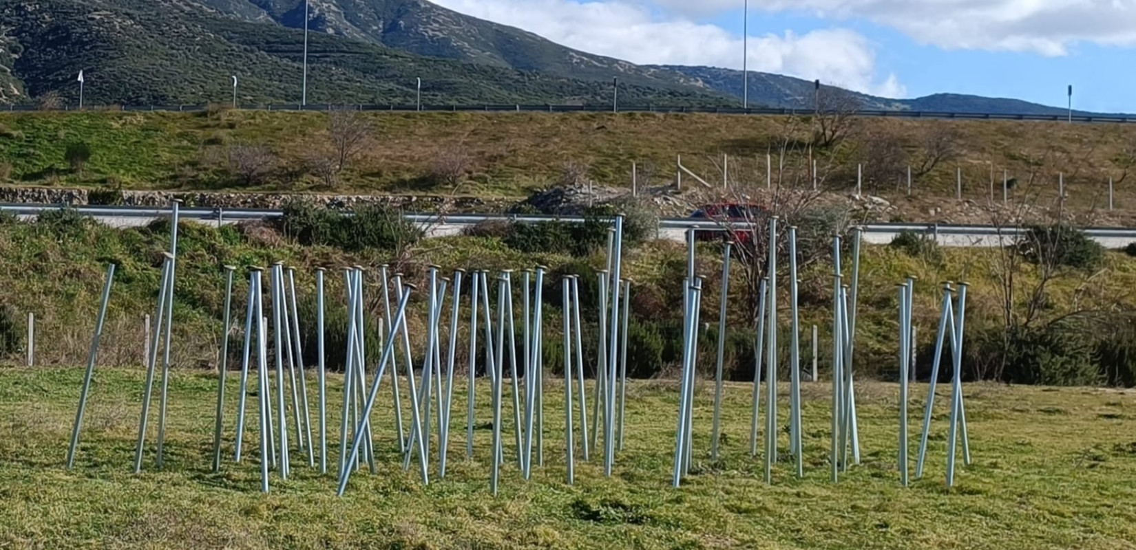 Αφαιρέθηκαν τα 58 καρφιά από τα Τέμπη