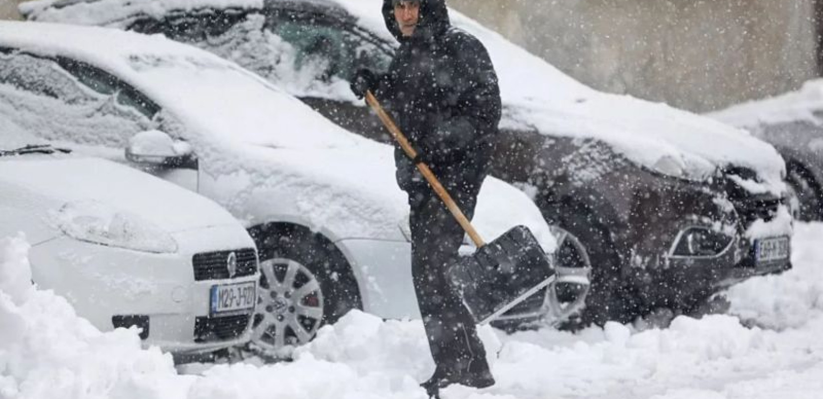 Βοσνία: Χωρίς ρεύμα 200.000 σπίτια λόγω χιονοθύελλας (βίντεο)