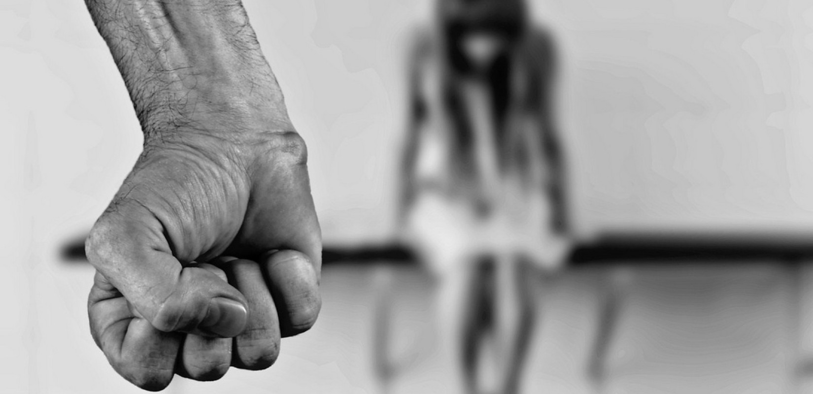 «Έτσι όπως τα κανόνισες, θα σε στραγγαλίσω» - Άνδρας απείλησε την πρώην σύντροφό του στη Σκιάθο