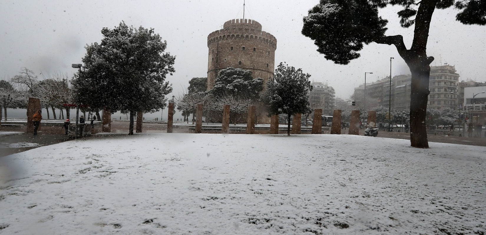 Χιόνια μέχρι το Θερμαϊκό βλέπει ο Γ. Τσατραφύλλιας: «Φορτίστε κινητά για φωτογραφίες»