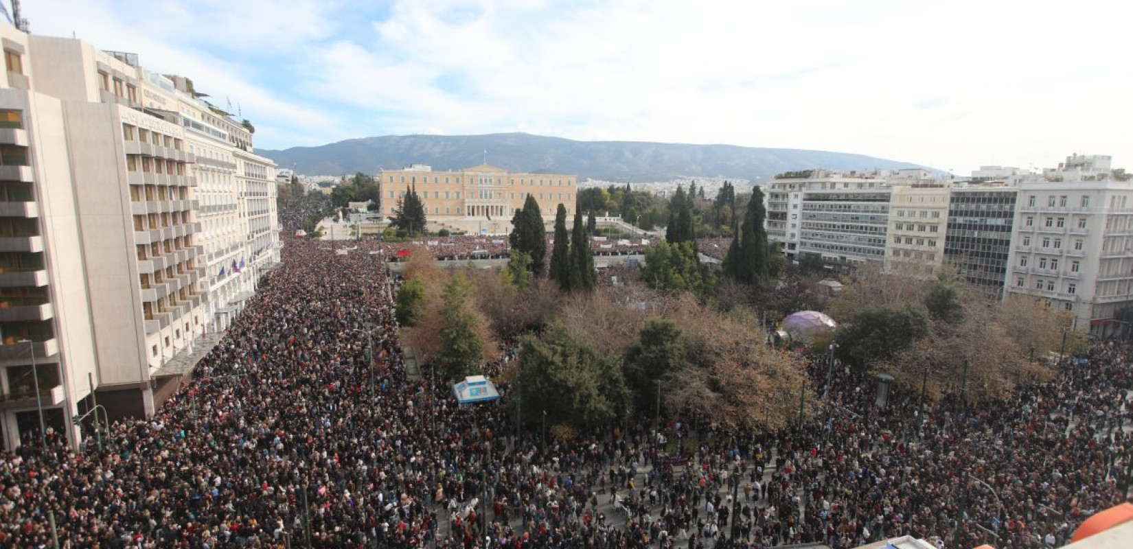 Τέμπη - Το συγκινητικό ευχαριστώ του Ν. Πλακιά: «Ήμουν από σίδερο, θα νικήσουμε γιατί με εσάς δίπλα μας δεν έχω να φοβηθώ τίποτα»