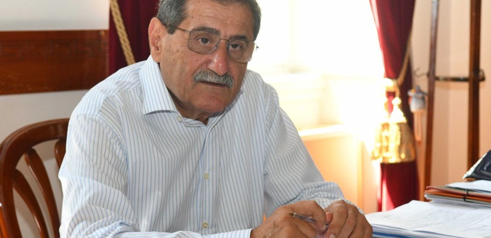 Τροχαίο για τον δήμαρχο Πάτρας, Κώστα Πελετίδη: Το αυτοκίνητό του συγκρούστηκε με λεωφορείο