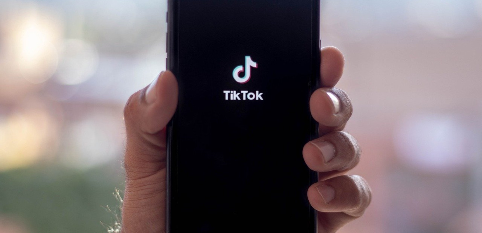 Tik Tok: Νέα «θανατηφόρα» τάση παροτύνει τα παιδιά να παίρνουν υψηλές δόσεις παρακεταμόλης