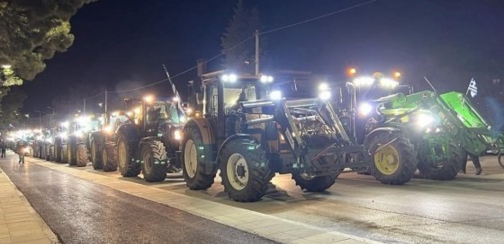 Στους δρόμους της Αλεξανδρούπολης τα τρακτέρ αγροτών και κτηνοτρόφων (βίντεο)