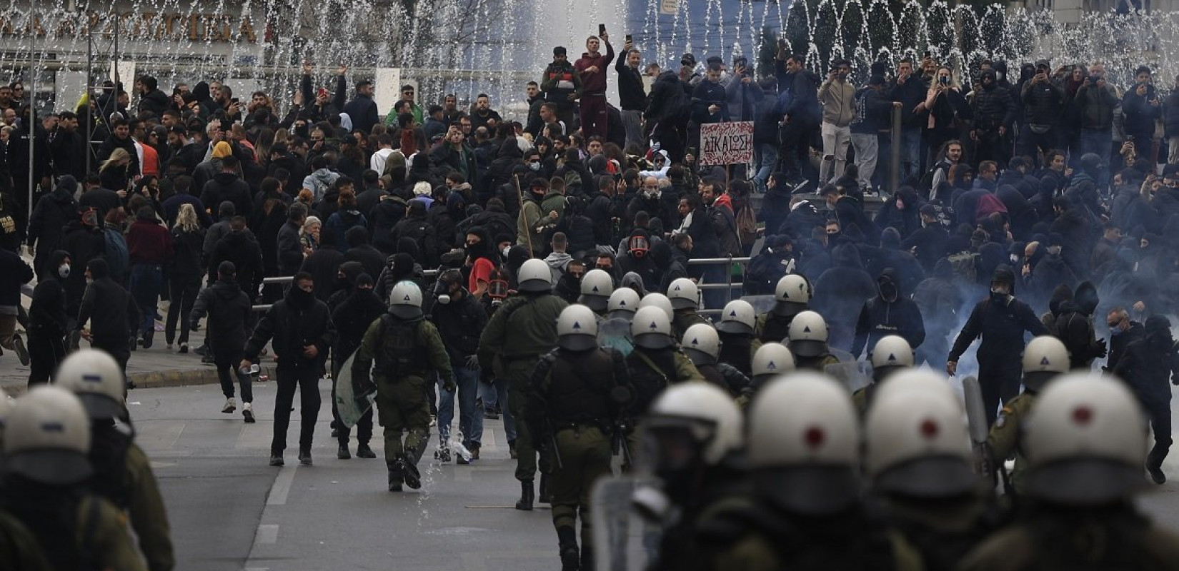 Τέμπη: Εκτενή ρεπορτάζ από διεθνή μέσα για τα μεγαλειώδη συλλαλητήρια