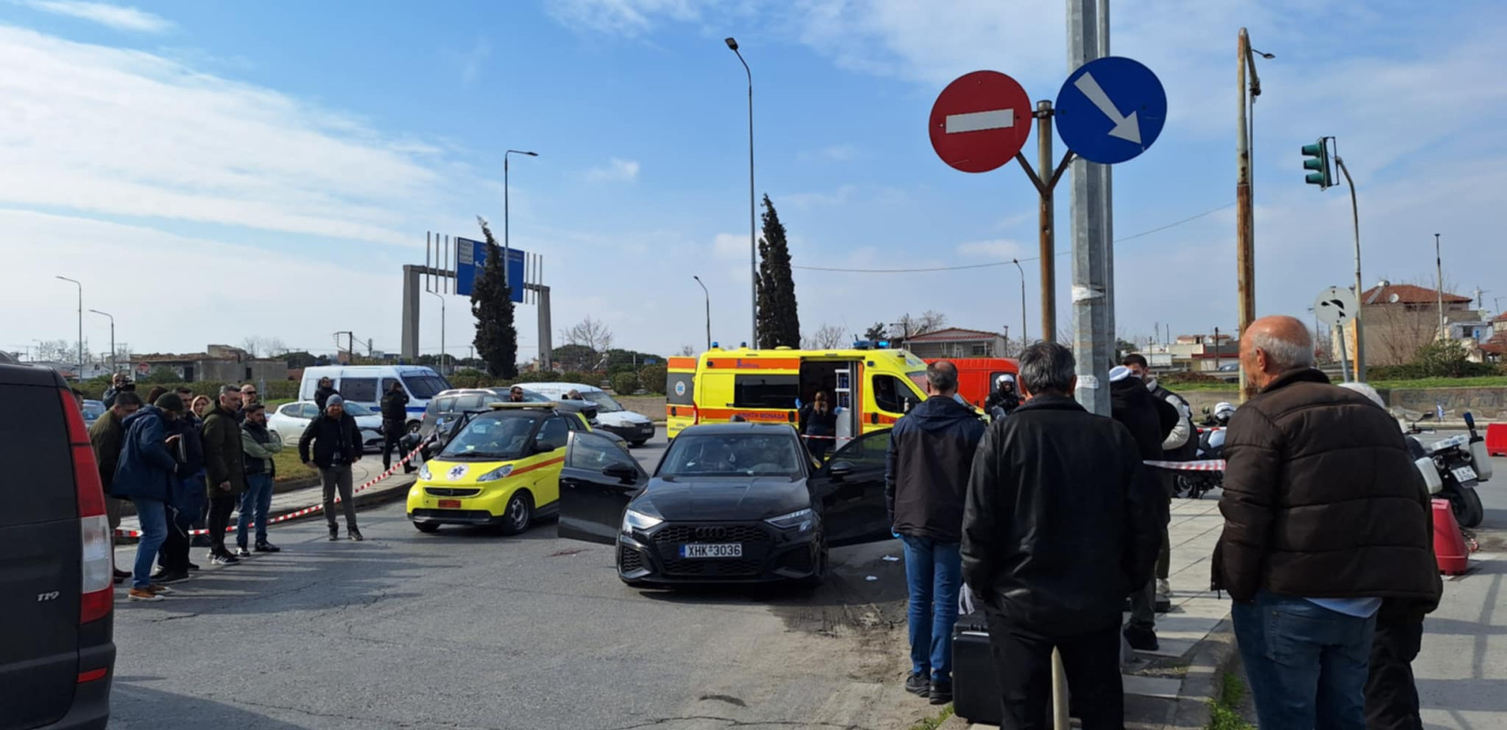 Θεσσαλονίκη: Νεκρός ο συνοδηγός του αυτοκινήτου που δέχθηκε πυροβολισμούς κοντά στα ΚΤΕΛ (βίντεο)