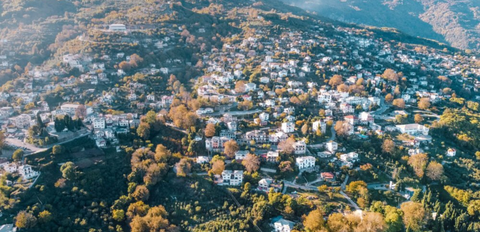 Τέμπη: Δυναμική πορεία από 2.000 κατοίκους στη Ζαγορά Πηλίου (βίντεο)