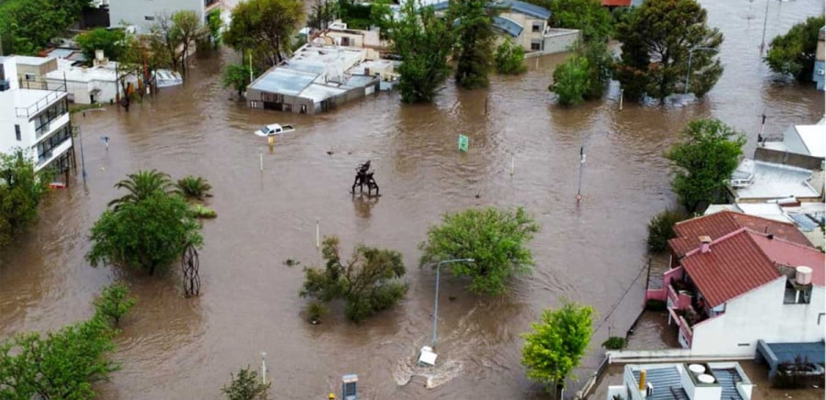 Αργεντινή: Τουλάχιστον 13 νεκροί μετά τις καταρρακτώδεις βροχές που έπληξαν την Μπαΐα Μπλάνκα