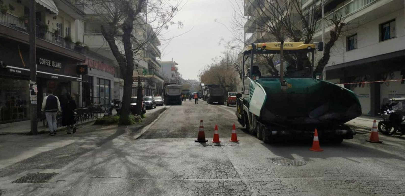 Θεσσαλονίκη: Συνεχίζονται οι εργασίες ασφαλτόστρωσης στην Παπάφη