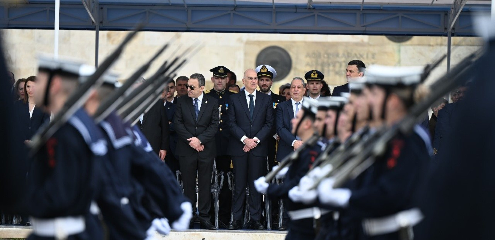 Ν. Δένδιας: Υπερήφανοι για τις γυναίκες και τους άνδρες των Ενόπλων Δυνάμεων που παρέλασαν σήμερα