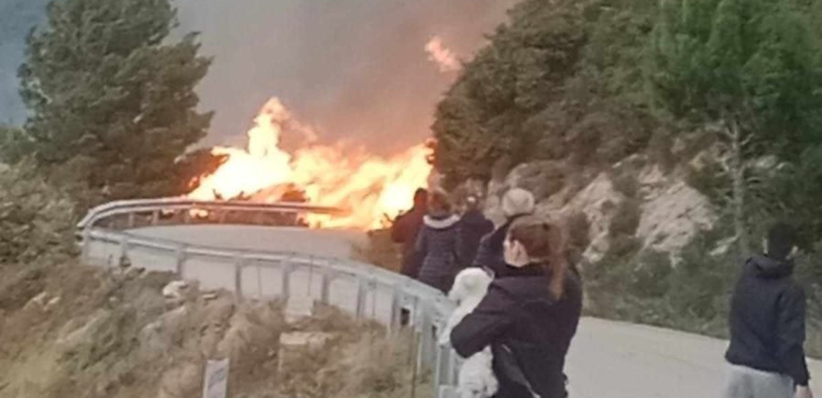 Λευκάδα: Σε ύφεση η μεγάλη φωτιά που ξέσπασε στον Άγιο Νικήτα