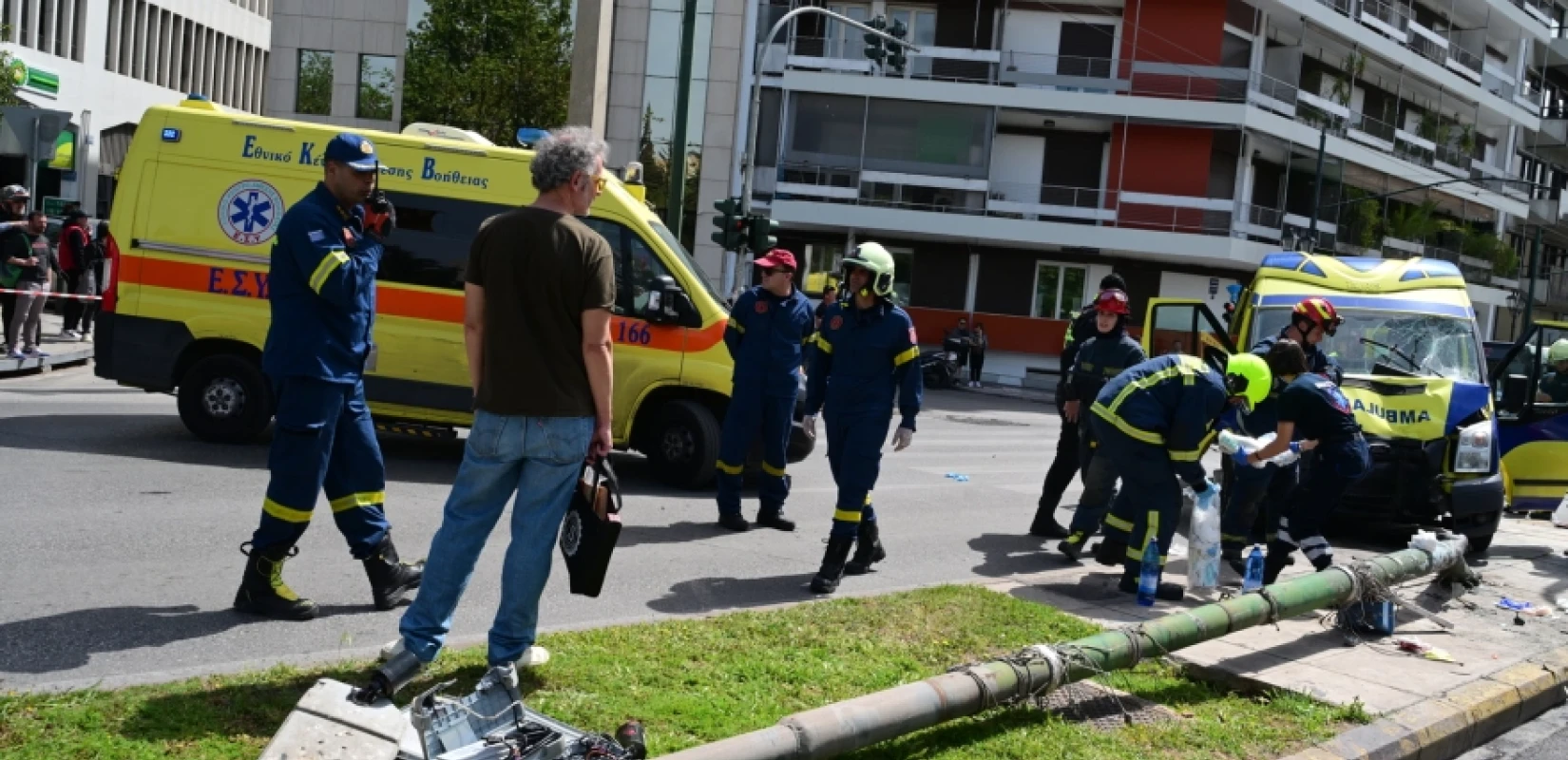 Τραγωδία στη Νέα Σμύρνη: Πατέρας μαχαίρωσε μέχρι θανάτου τον γιο του
