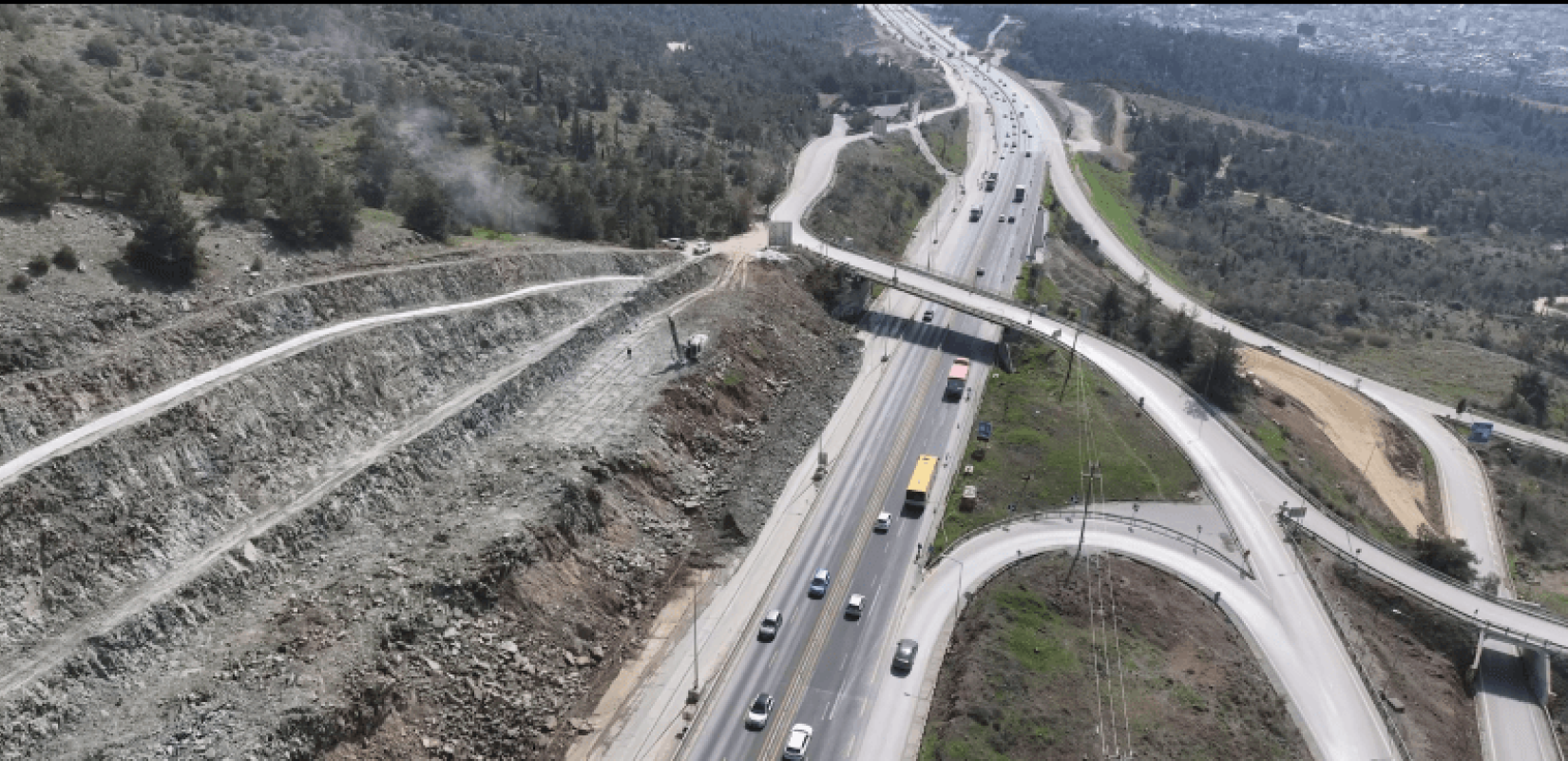 Flyover: Με γοργούς ρυθμούς οι εργασίες - Στήνεται το «μπλε καλούπι», δείτε βίντεο