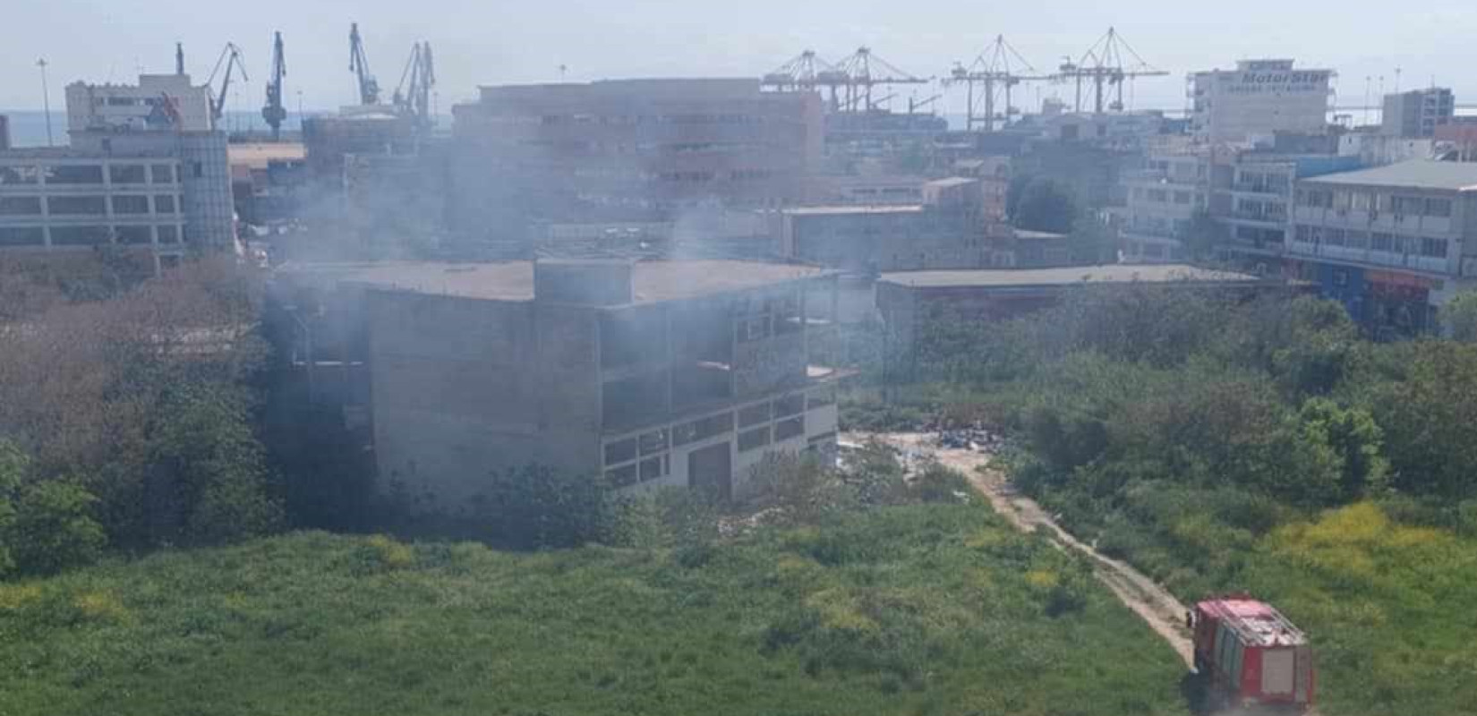 Θεσσαλονίκη: Φωτιά από απορρίμματα στη Μενεμένη