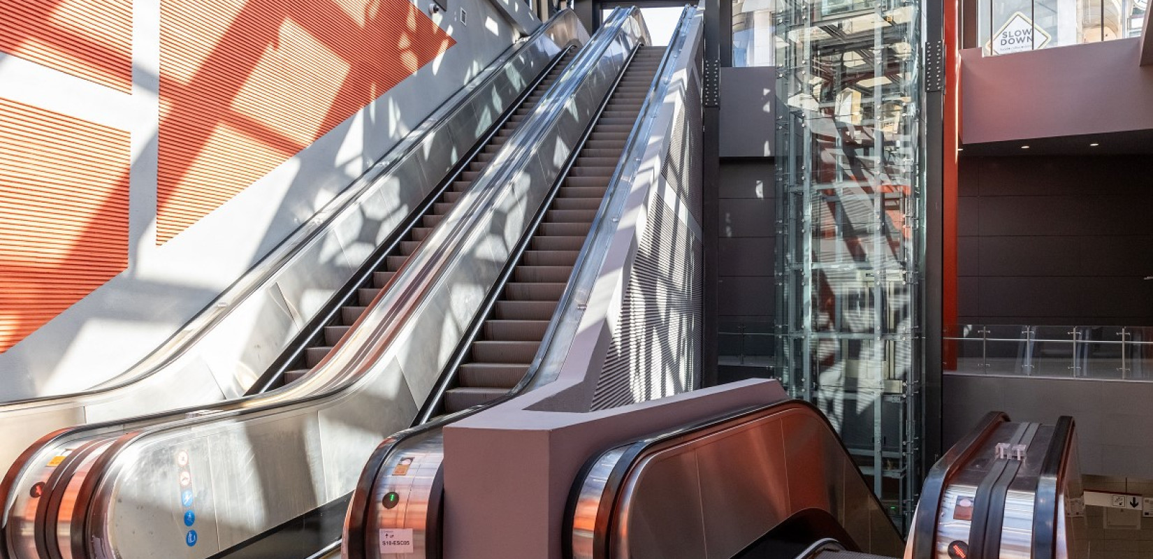 Αφιέρωμα - Metro Life Guide 2025 | Σταθμοί: Φλέμινγκ, Ανάληψη