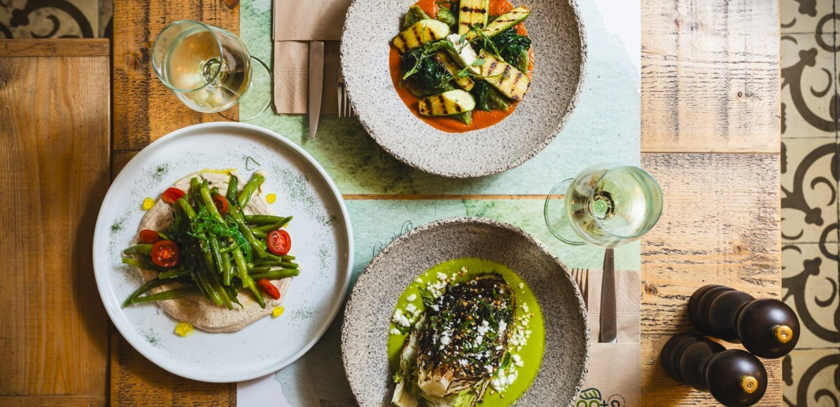 Roots: Το αγαπημένο vegan εστιατόριο της Πλατείας Άθωνος