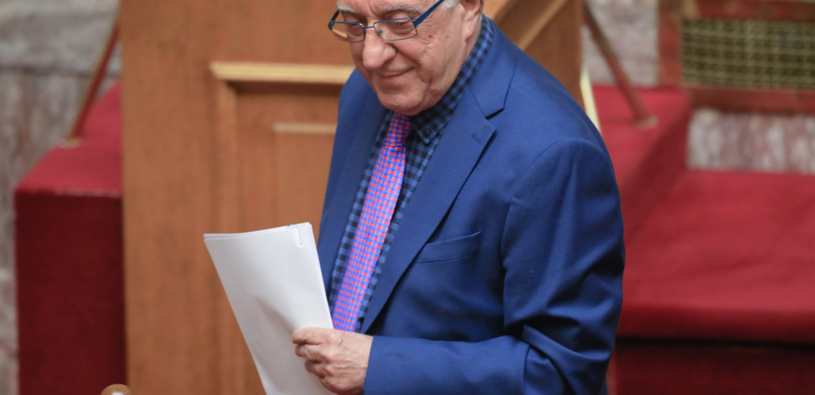 Ν. Κακλαμάνης: Αποκαλυπτήρια της τιμητικής σήμανσης για τη λειτουργία του ΣτΕ σε αίθουσα του Κοινοβουλίου