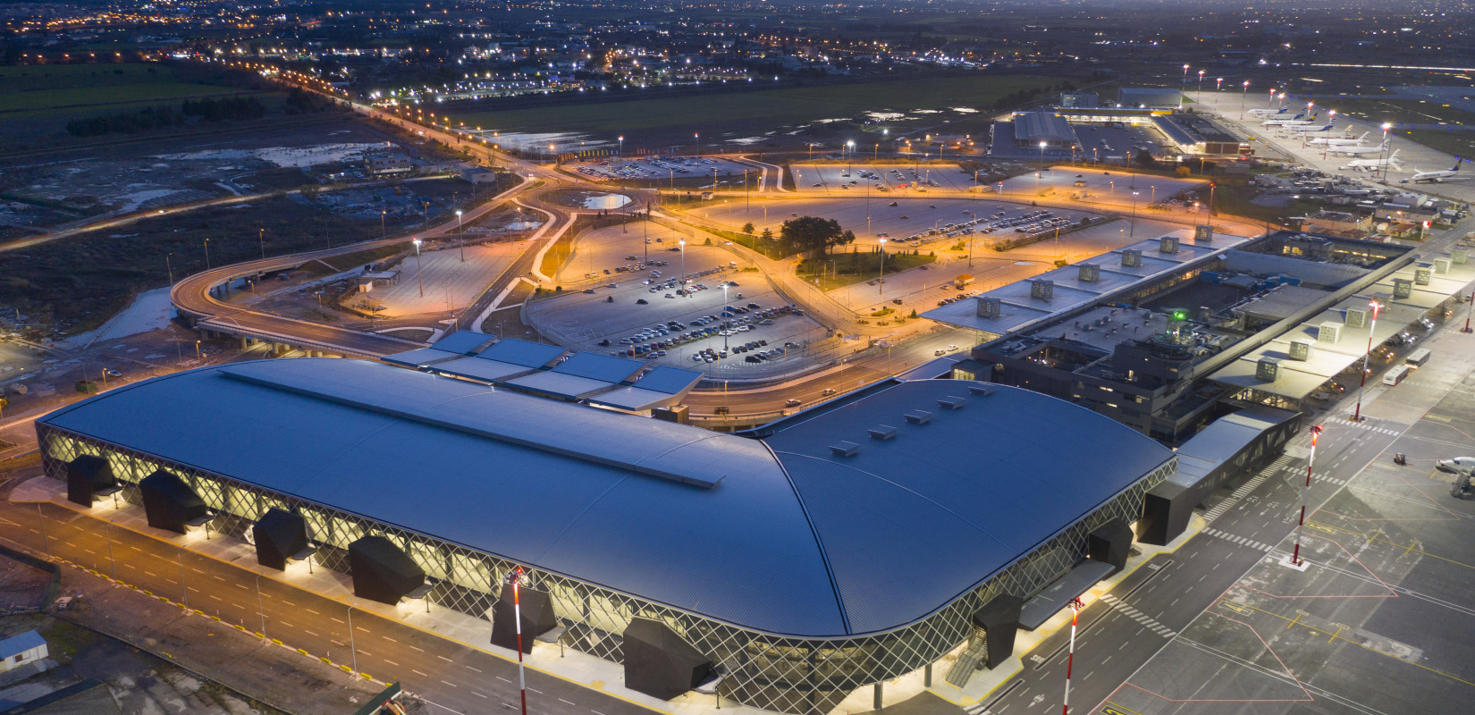 Fraport: Θετικές οι προοπτικές της τουριστικής σεζόν για τη Θεσσαλονίκη – Το σταυροδρόμι ευκαιριών και το στρατηγικό σχέδιο