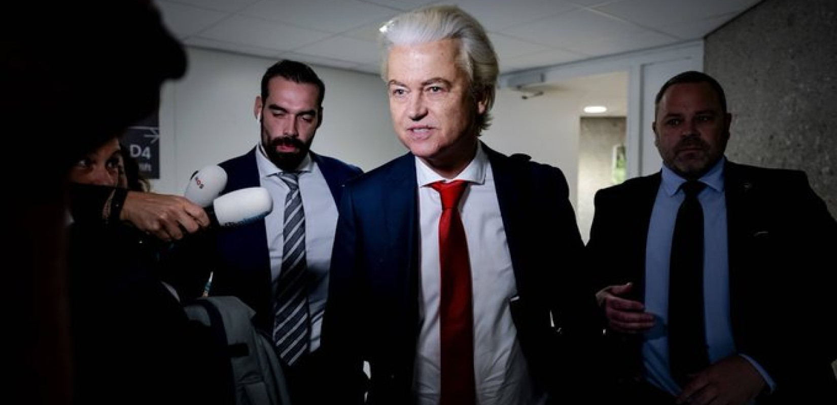Προς κατάρρευση η κυβέρνηση της Ολλανδίας - Αποχώρησε ο ακροδεξιός Βίλντερς, λόγω μεταναστευτικού