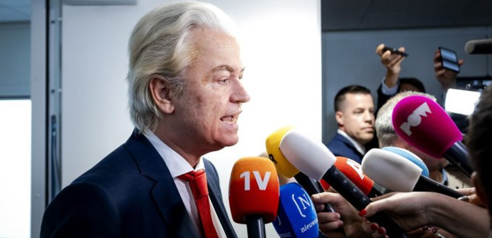 Ολλανδία: Ο ακροδεξιός Βίλντερς έριξε τον κυβερνητικό συνασπισμό - «Το PVV αποχωρεί» δηλώνει
