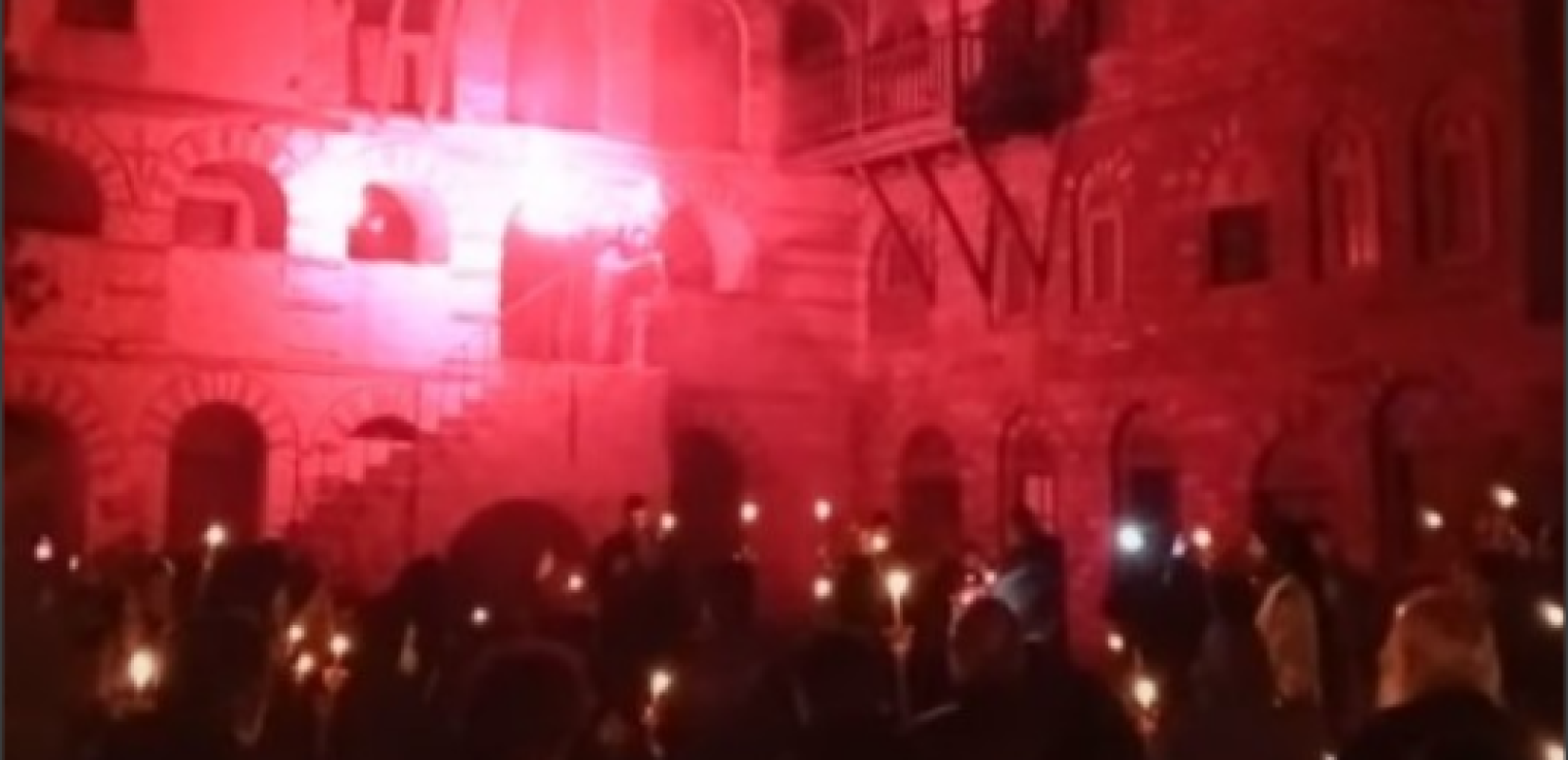 Άγιο Όρος: Με τόνους πυροτεχνημάτων γιόρτασαν την Ανάσταση στη Μονή Κωνσταμονίτου (βίντεο)