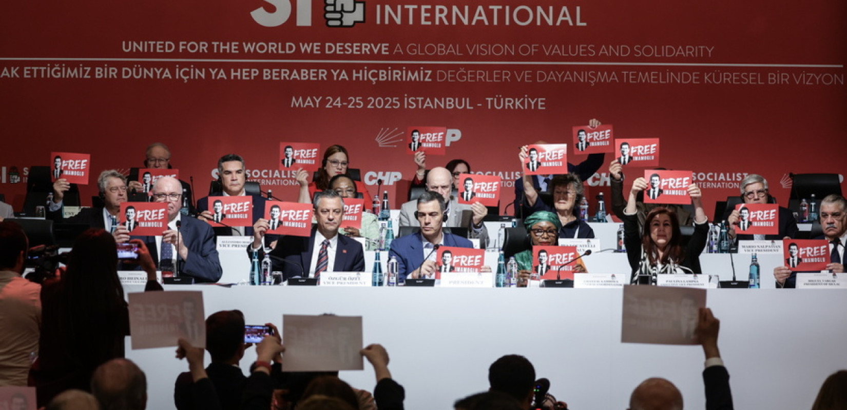 Τουρκία: Με μήνυμα για τον Ιμάμογλου η συνεδρίαση της Σοσιαλιστικής Διεθνούς