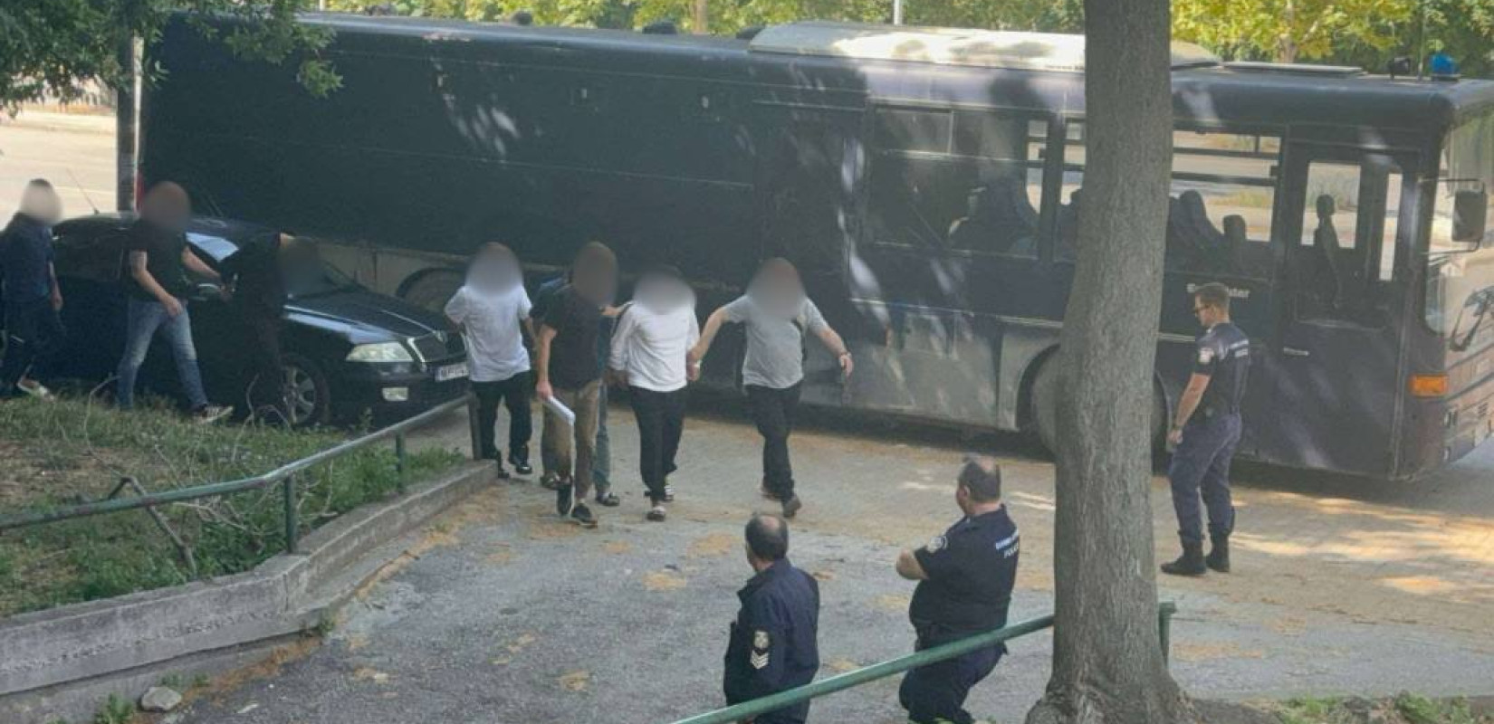 Πυροβολισμοί στους Ταγαράδες: Ταυτοποιήθηκαν οι τρεις δράστες - Στο αυτόφωρο οι 5 Τούρκοι συλληφθέντες