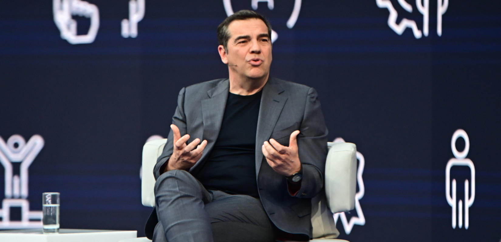 Αλ. Τσίπρας από Ιταλία: «Γινόμαστε μάρτυρες της ερημοποίησης της δημοκρατίας και στις δυο πλευρές του Ατλαντικού»