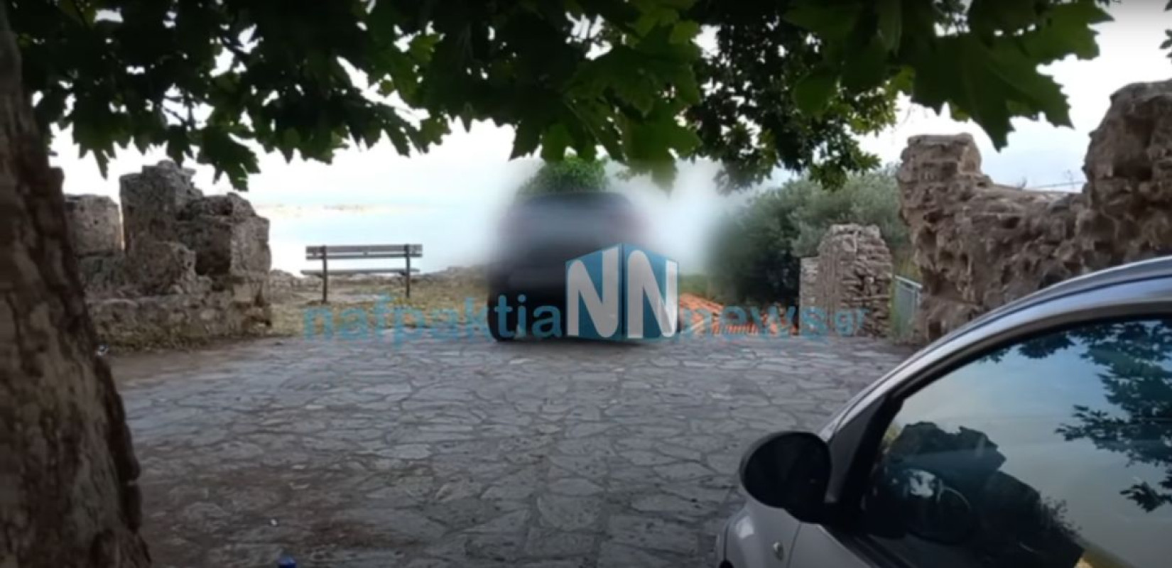 Ναύπακτος: Έβαλαν στο αυτοκίνητο το GPS για να μεταβούν στο κάστρο και έπεσαν από σκάλες (βίντεο)