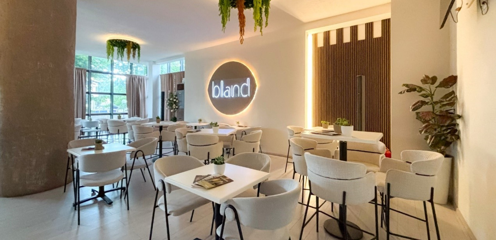 Bland Café Bar: Ποιότητα, γεύση και διασκέδαση στα Βασιλικά Θεσσαλονίκης