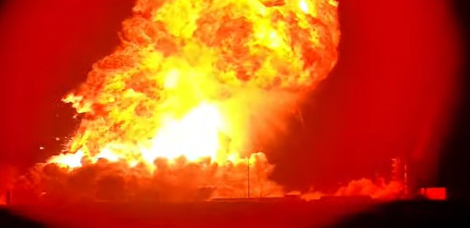 ΗΠΑ: Γιγάντιος πύραυλος της εταιρείας SpaceX του Ίλον Μασκ εξερράγη (βίντεο)