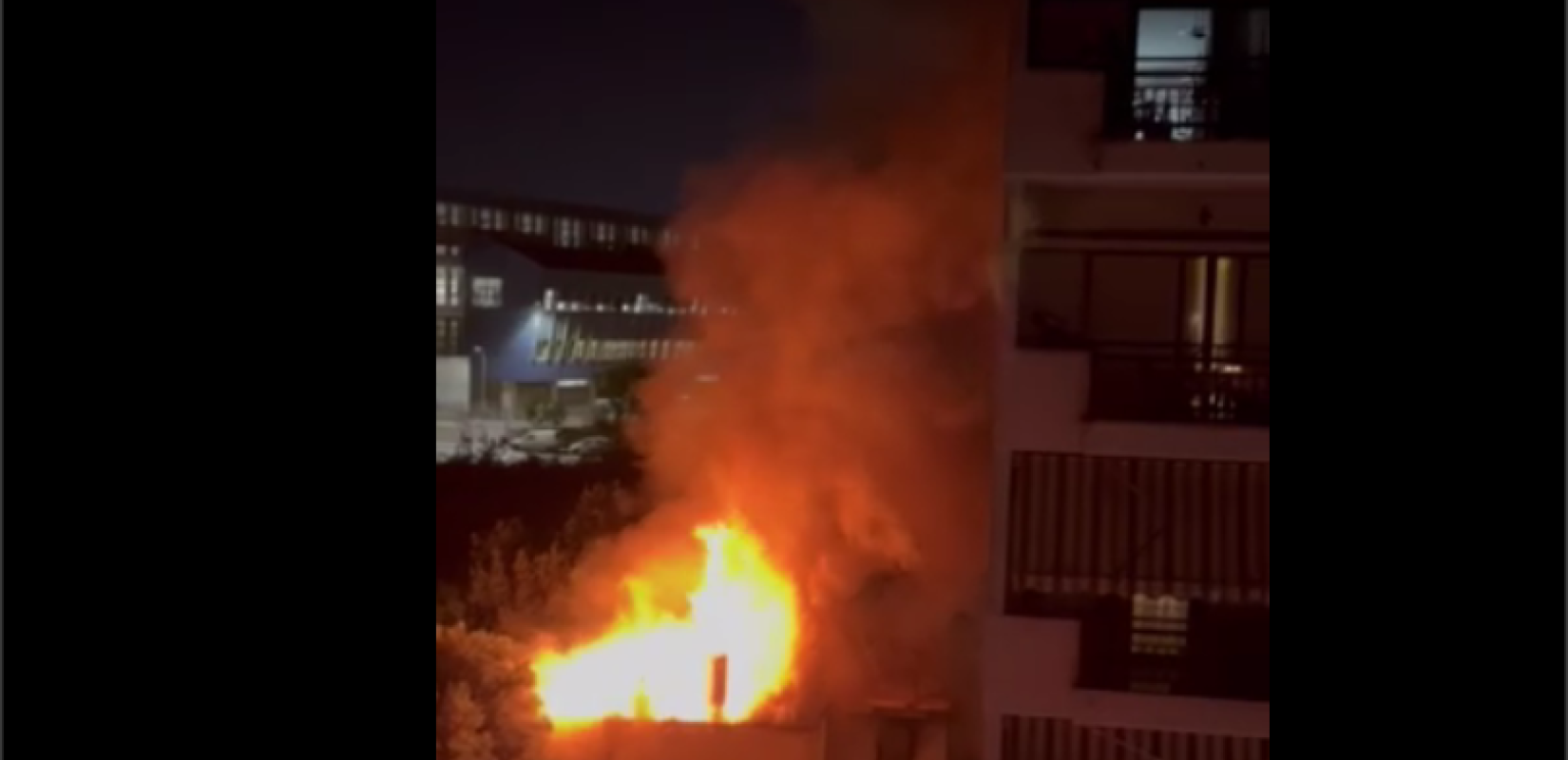 Θεσσαλονίκη: Φωτιά σε εγκαταλελειμμένο οίκημα στην Καλαμαριά (βίντεο)