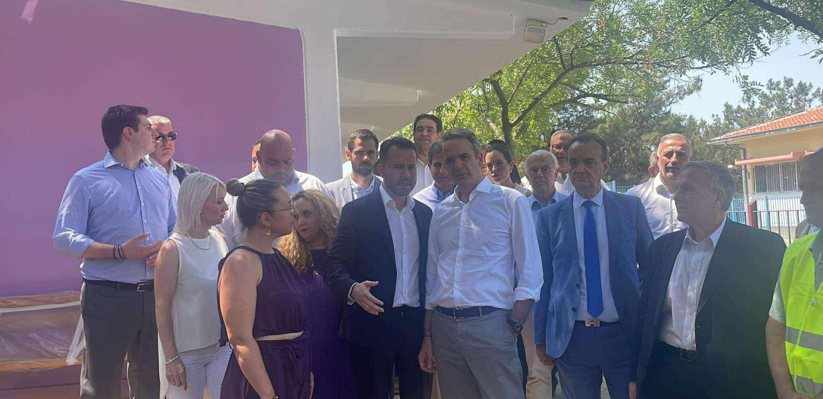 Στο 7ο Νηπιαγωγείο Πολίχνης ο πρωθυπουργός - "Θέλουμε τα παιδιά μας να είναι σε χώρους ευχάριστους και ασφαλείς" (βίντεο)